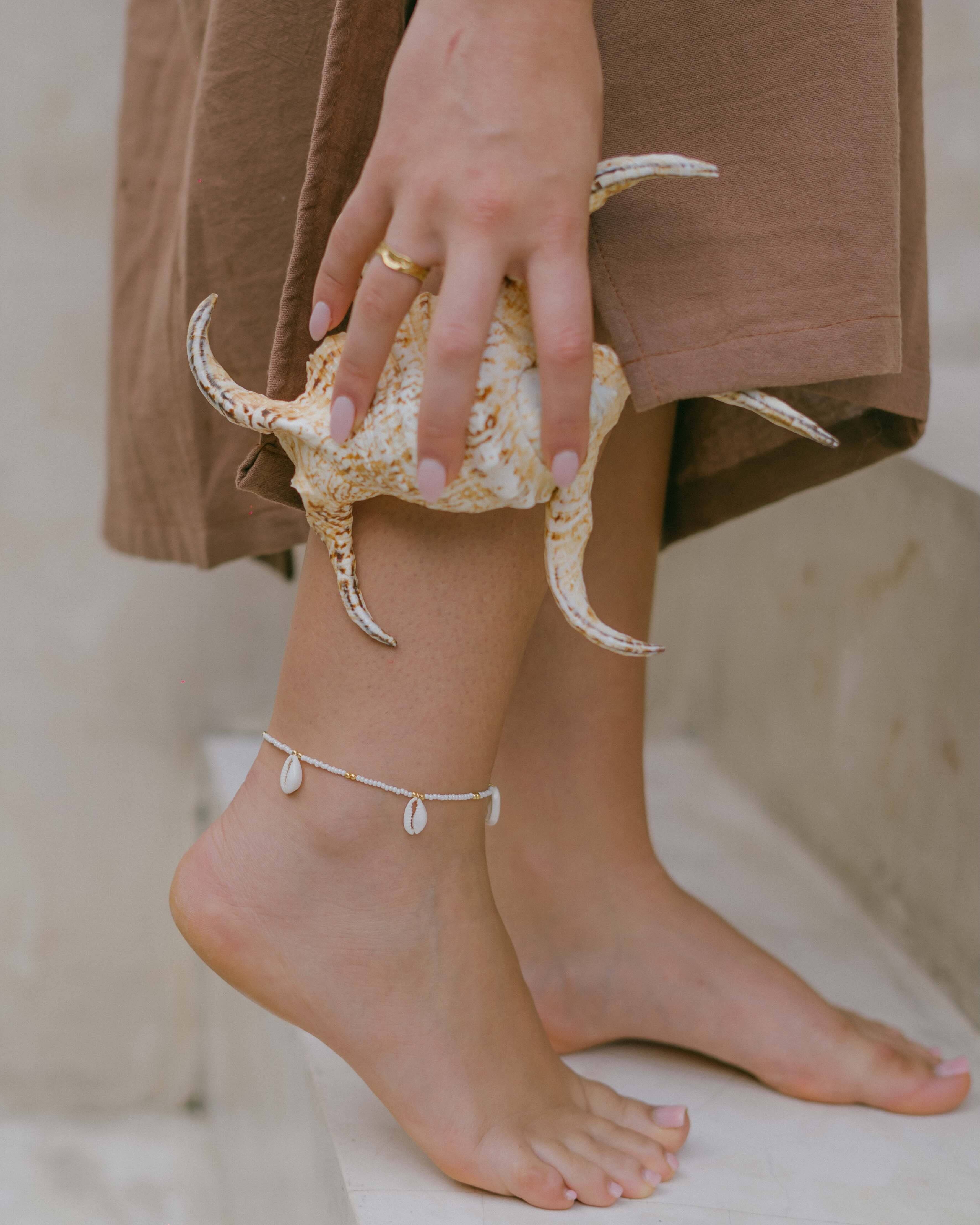 Malia The Label - Wholesale Anklet - Shoreline Cowrie Anklet
