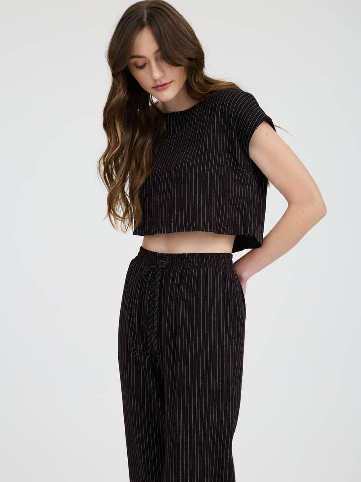 Blu Pepper - Wholesale Blouse - Dames - PINSTRIPE ACHTERKNOOP KORTE MOUW LINNEN TOP12