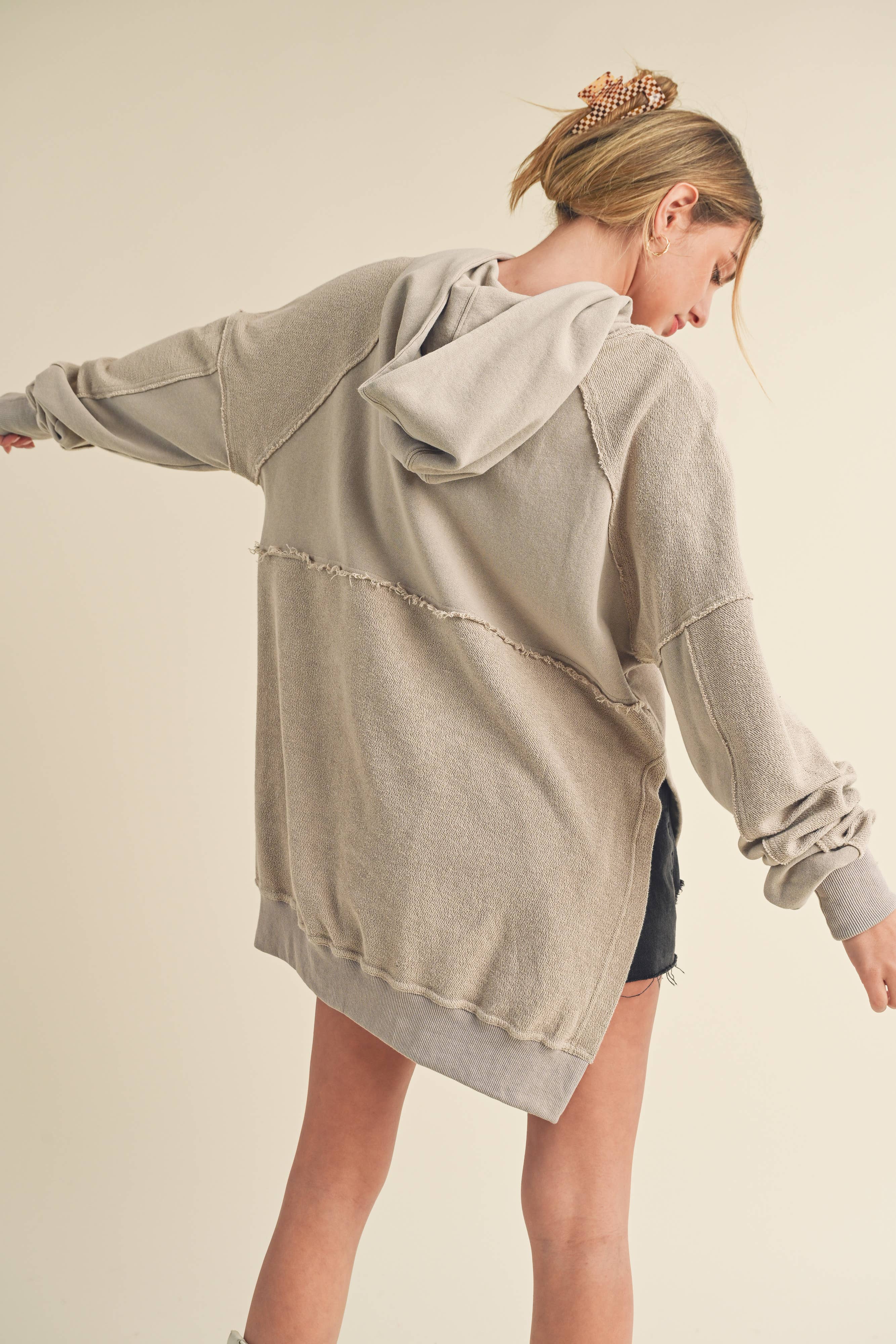 AEMI + CO – wholesale Hoodie – Women's – 966CK Deb Washed Hoodie 588