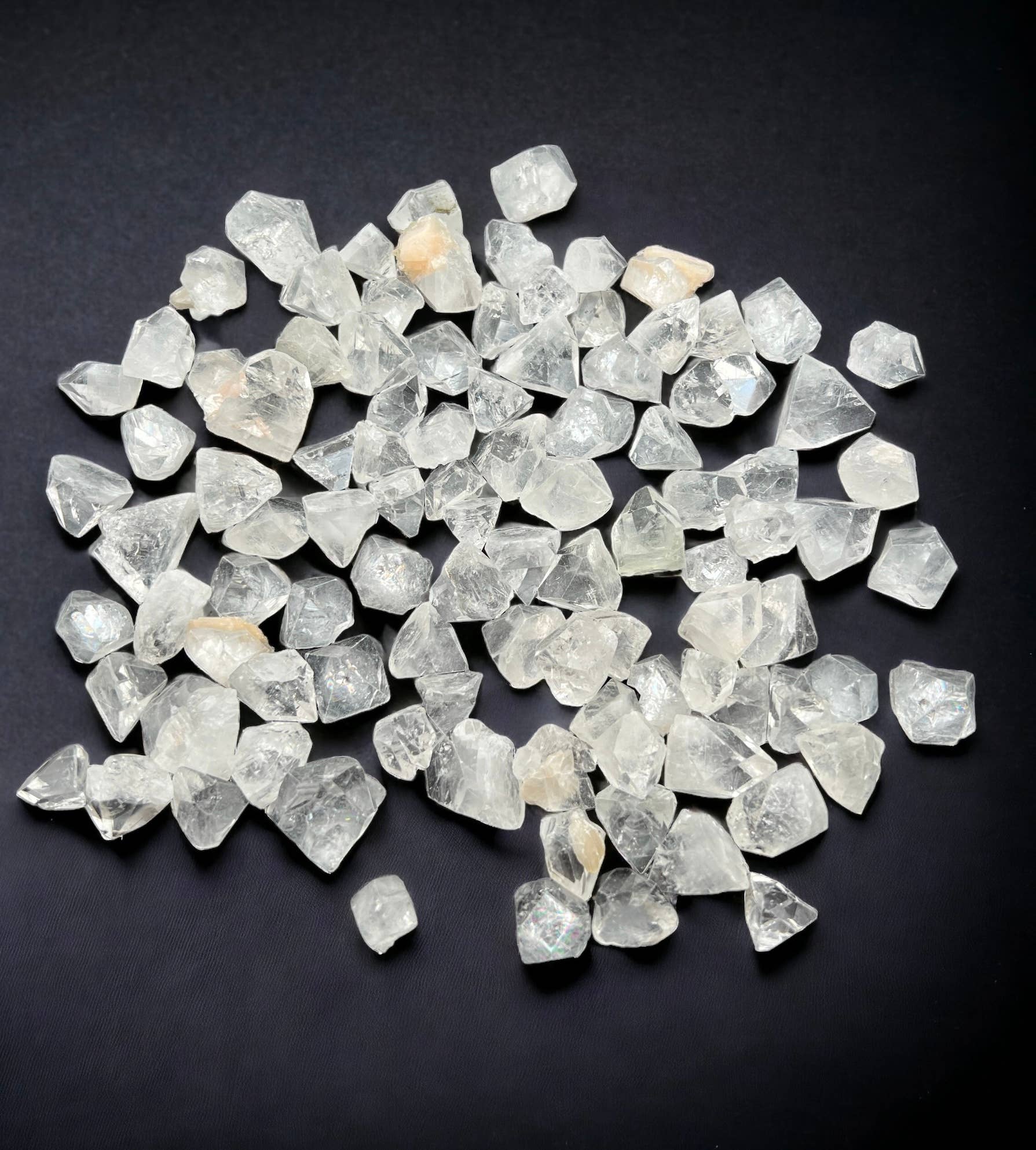 Raj Minerals Inc - Wholesale Spiritual Stone/Crystal - Apophyllite Tips Small - 100 pcs3