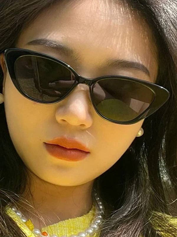 Plush Looks - Wholesale Sunglasses - Women's - Sun-Protection Geometric Sunglasses Accessories6