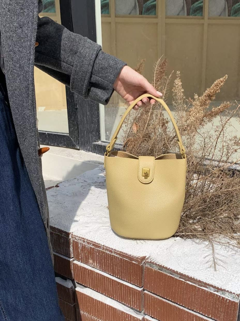 Pretty Persuasions - Wholesale Top Handle Bag - Women's - P24025 Top Handle Crossbody Bag3