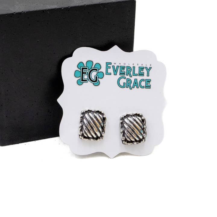 Orecchini a lobo in argento sterling con bordo a bolle smerlato per la vendita all'ingrosso da parte di Everley Grace - Wholesale