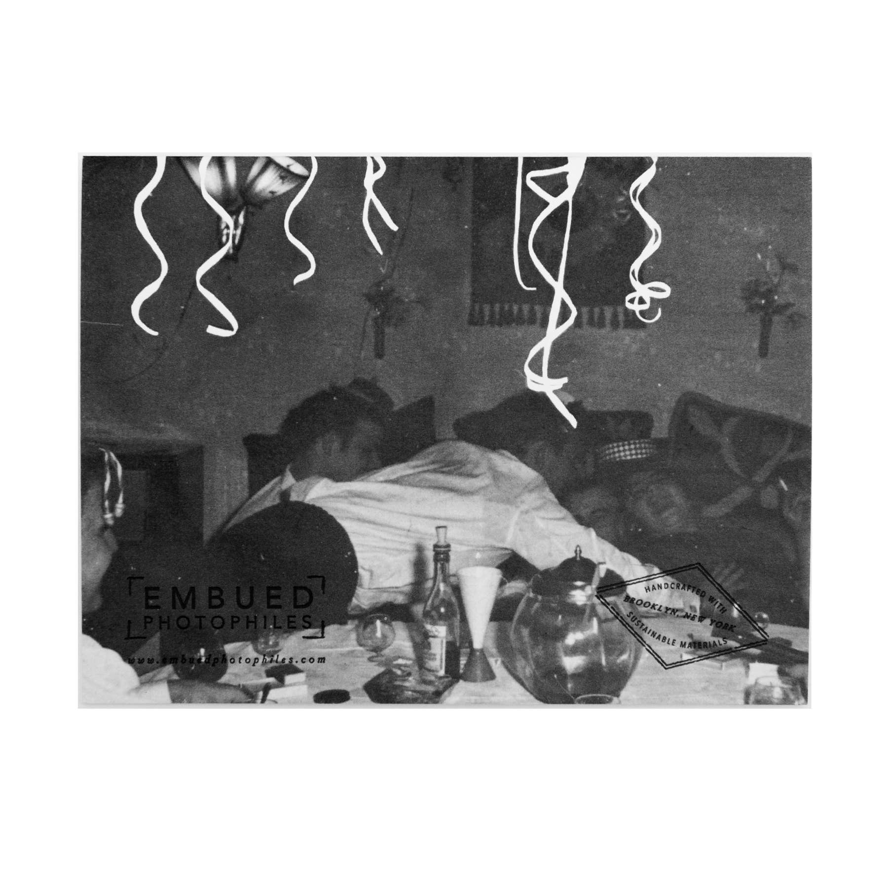 Embued Photophiles – Großhandel Glückwunschkarte – Party-Streamer „Grund zur Feier“ -Karte1