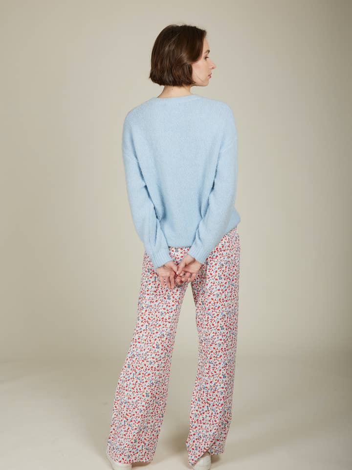 WHITE BABETTE - Loose and flowing floral print pants for wholesale on Faire3