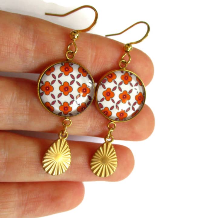 Dans l'Air du Temps Bijoux - Venta al por mayor Pendientes colgantes - Pendientes pequeñas flores naranjas boho chic