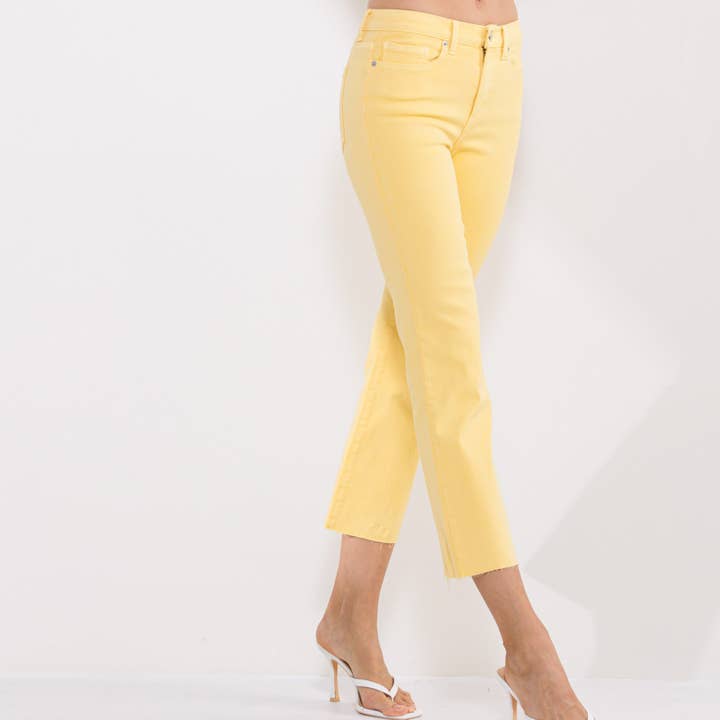 Someday - Vendita all'ingrosso Jeans - Donna - JEANS IN DENIM SVASATO CORTO COLORATO A VITA MEDIA, SI2419HC-SP1