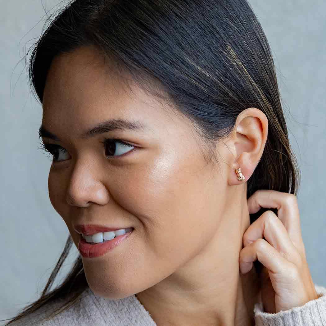 Nina Designs - Wholesale Stud/Post Earrings - Sterling Silver or Bronze Sitting Fox Post Earrings 11x7mm1