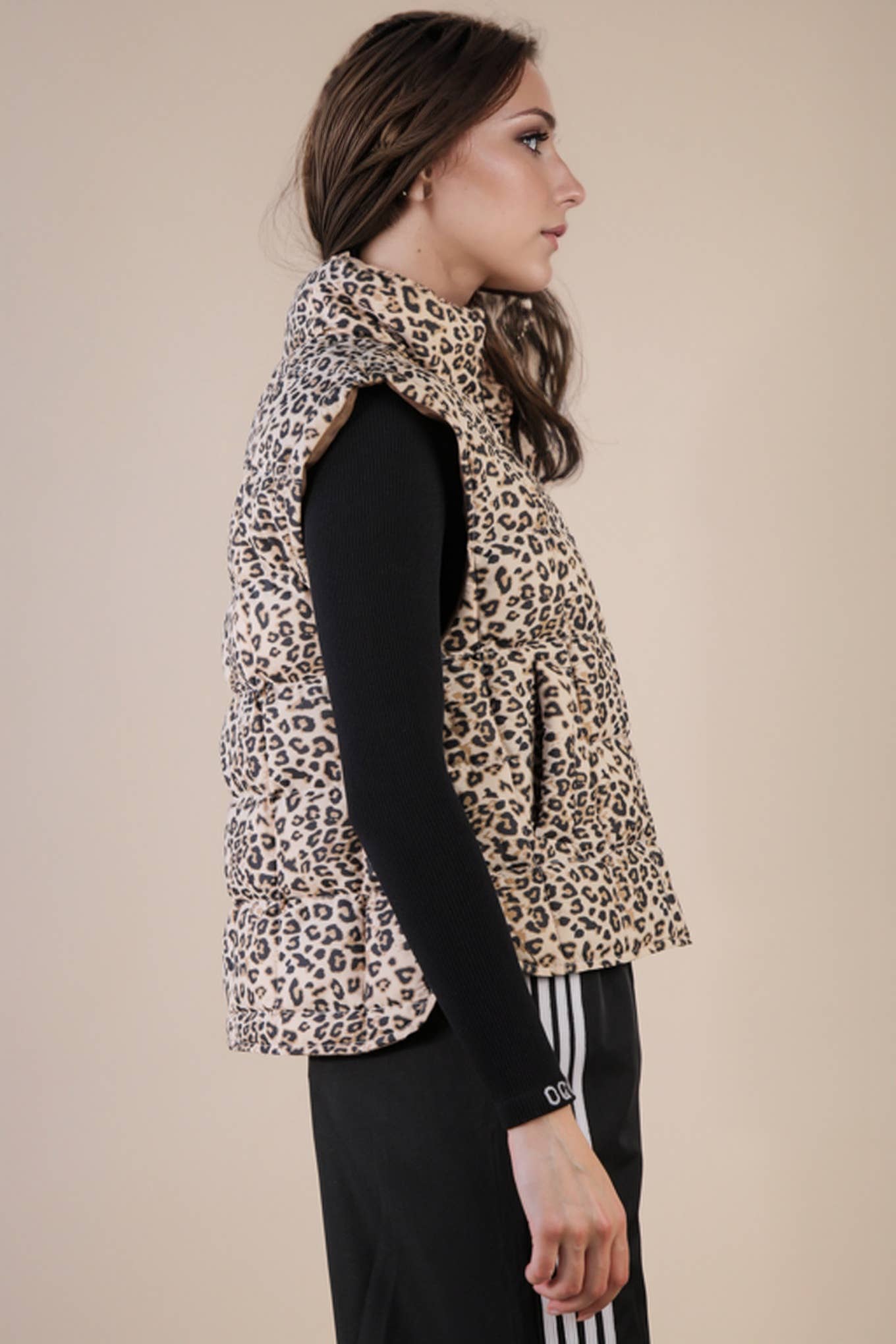 VERY J - Wholesale Outerwear Vest - Women's - NJ90282-Solid & Leopard Puffer Padded Warm Vest15
