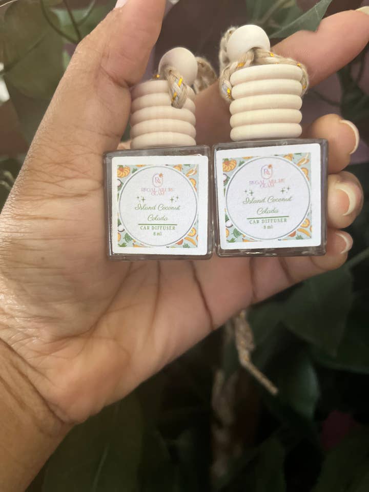 Diffuseur Suspendu Noix de Coco Colada pour la vente par Regal Allure Glam