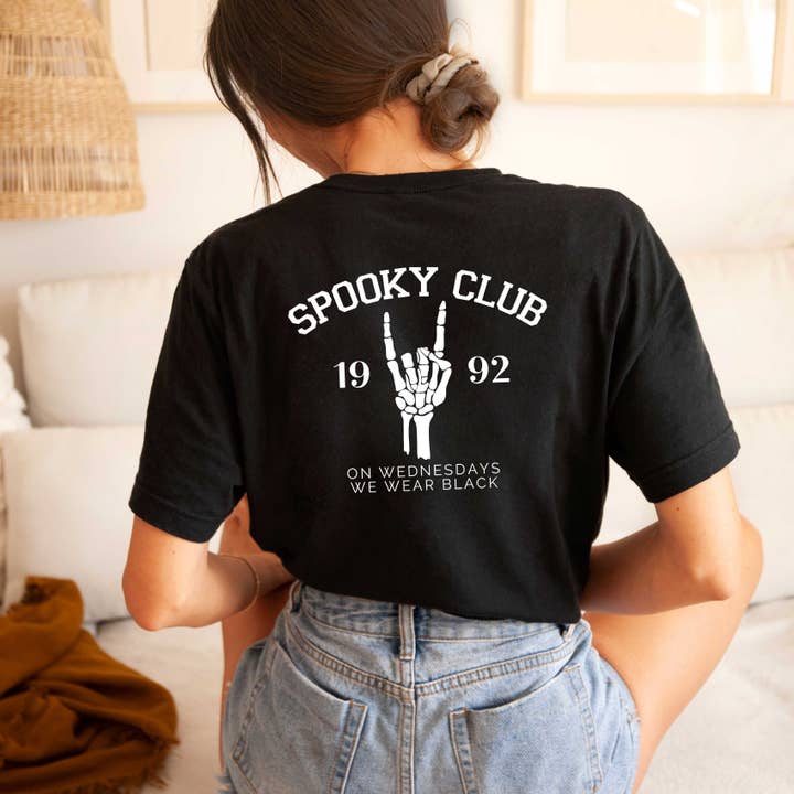Spooky Club à l'avant et à l'arrière | T-shirt à manches courtes pour la vente par Olive And Ivory Wholesale
