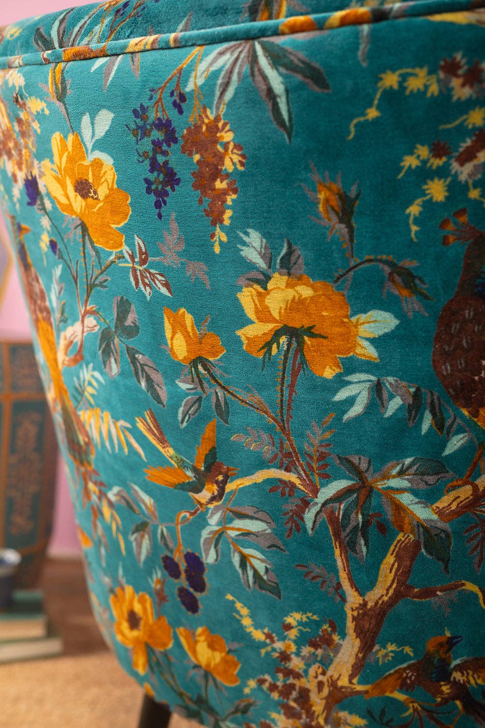 Ian Snow Ltd - Vente Chaises - Fauteuil en velours bleu Oiseau de Paradis7