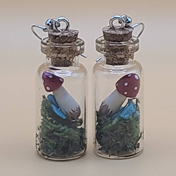 Svamp Terrarium örhängen för wholesale av Witch City Art