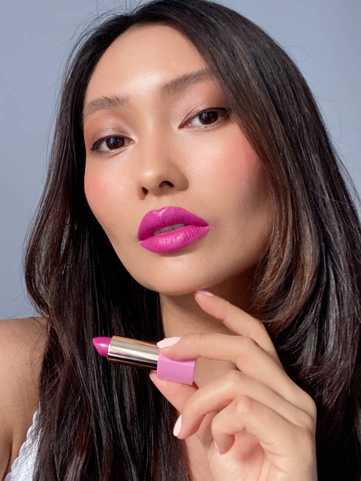 DAHLIA (Matt) für den Großhandel von SUZY. Lipsticks