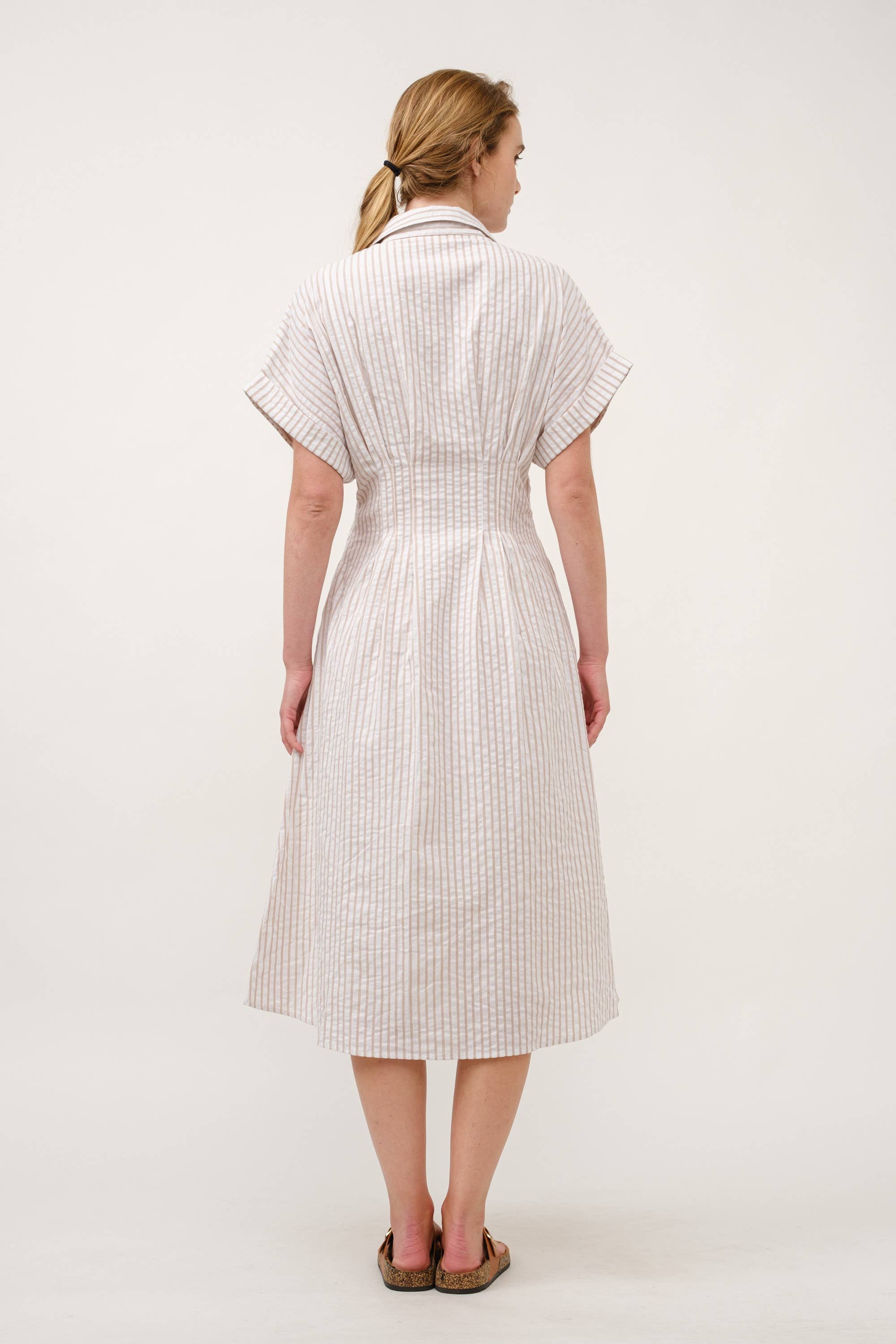 AIBLEE - Vendita all'ingrosso Vestito - Donna - Abito Midi a Righe con Colletto e Bottoni - TAPUE13