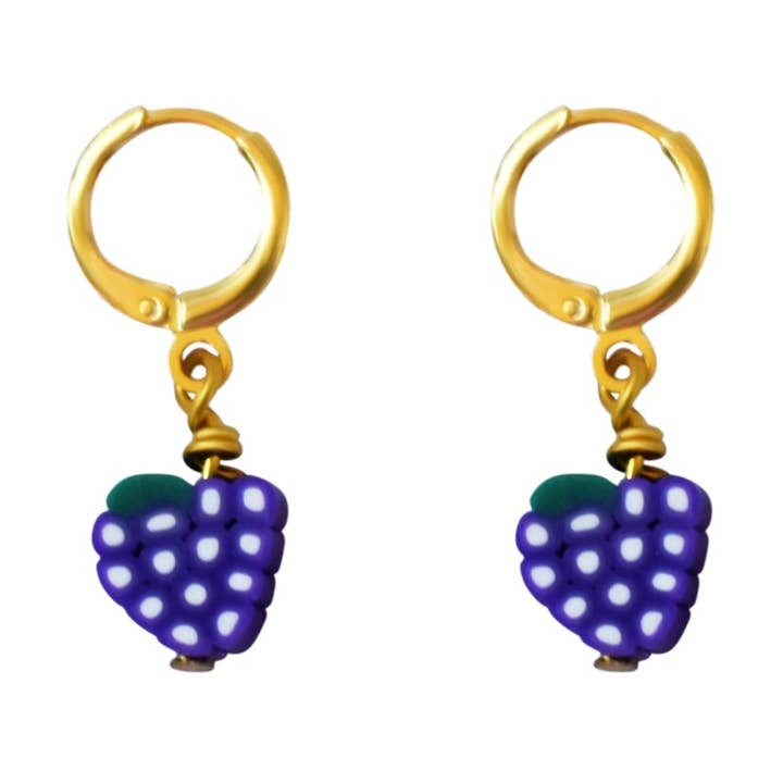 Druer Frugt Huggie øreringe | af Ifemi Jewels for engroshandel hos Ifemi Jewels
