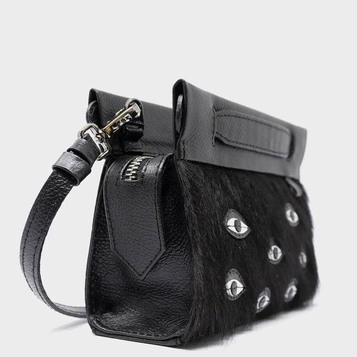 Min & Mon - Vendita all'ingrosso Borsa a tracolla - Donna - Borsa a Tracolla Vali Micro in Pelle Nera - Applicazione Occhi Manico Regolabile5