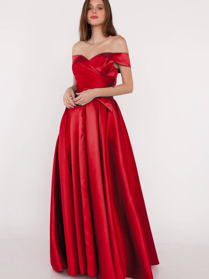 Boat neck long evening dress with red belt for wholesale by Les Voiliers
