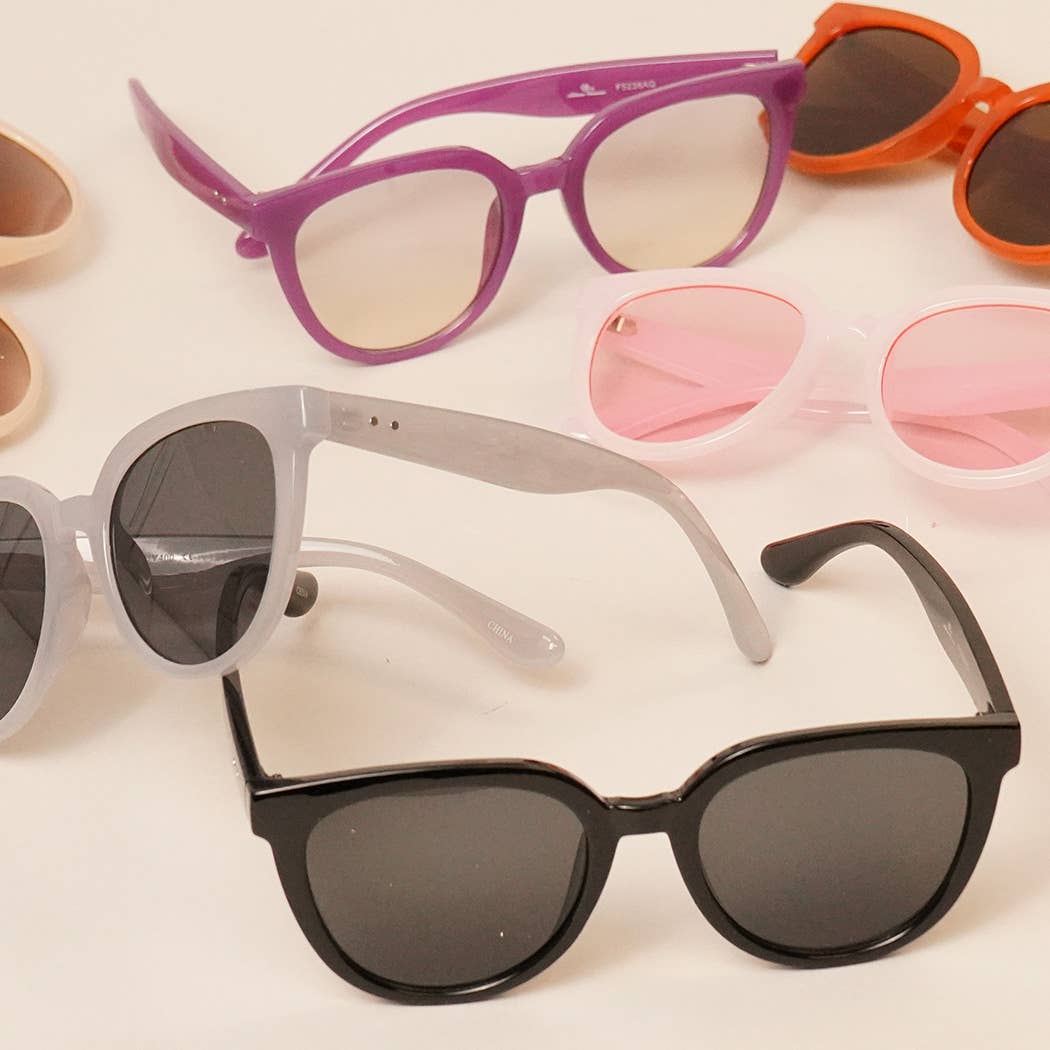  ASSORTED COLOR Women's Polarized Round Sunglasses for wholesale on Faire2