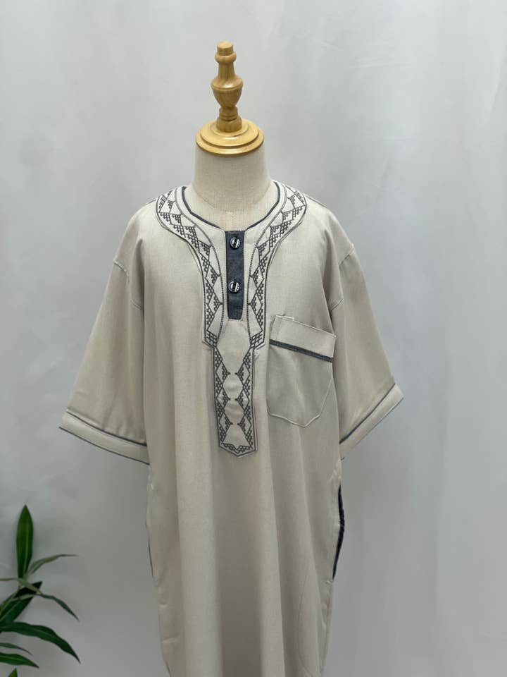 Palestinian Elegance - Wholesale Dress - Kids - Kids' High-Quality Thobe - Multiple Sizes and Colors14