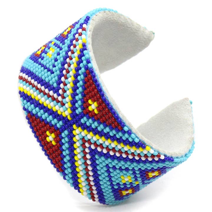 Pulseira de Punho Azul Ciano com Padrão Geométrico de Missangas Feita à Mão com Forro de Camurça - Flexível e Ajustável por atacado de BEADS CORNER