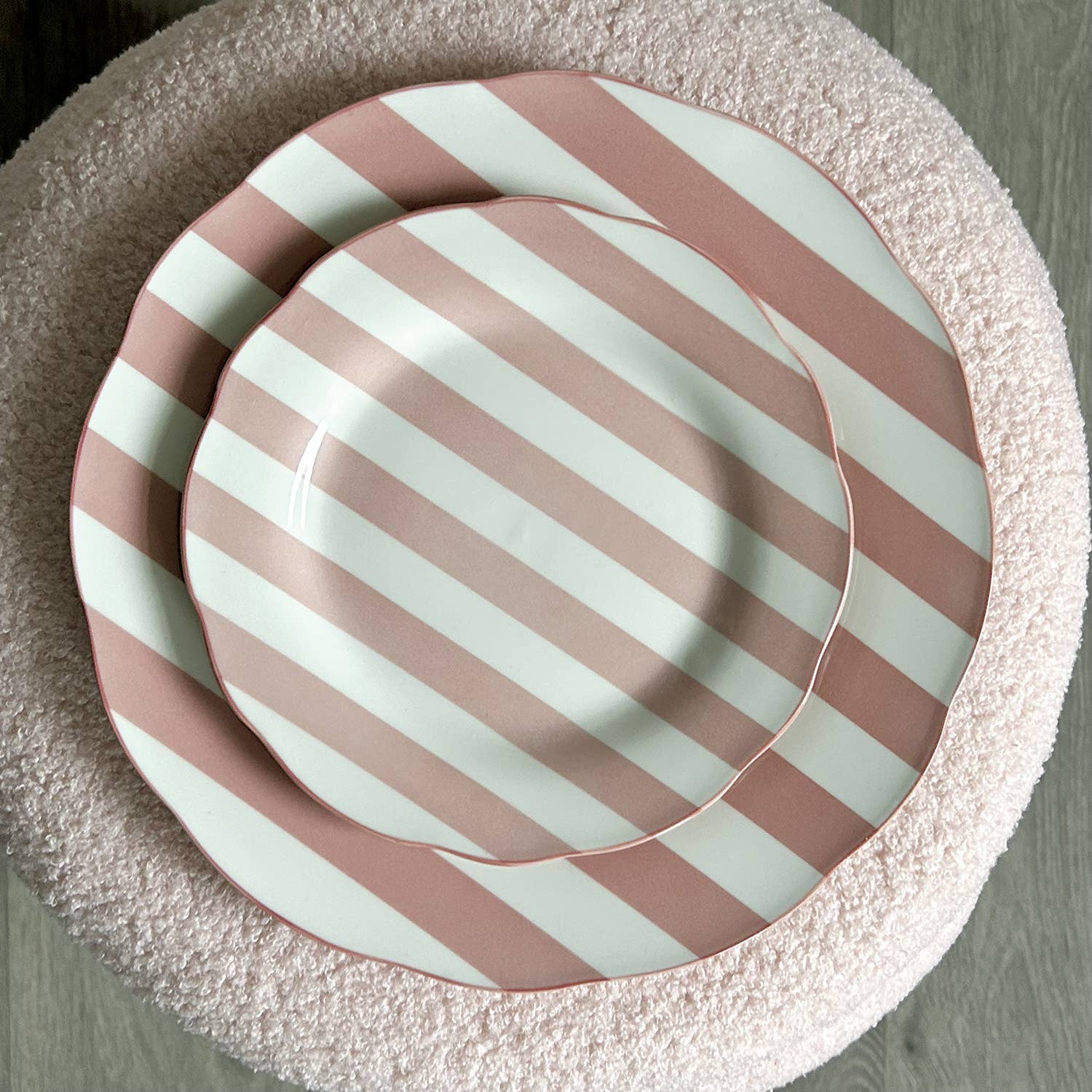 Opjet Paris - Wholesale Dinner Plate - Set of 4 pink trattoria dinner plates D26.7cm5