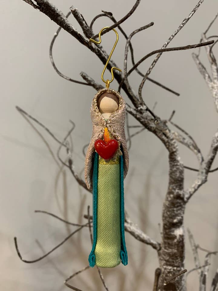 Puppenschmuck „Flamme of Love of the Immaculate Heart of Mary“ aus Holz für den Großhandel von Our Saint Family