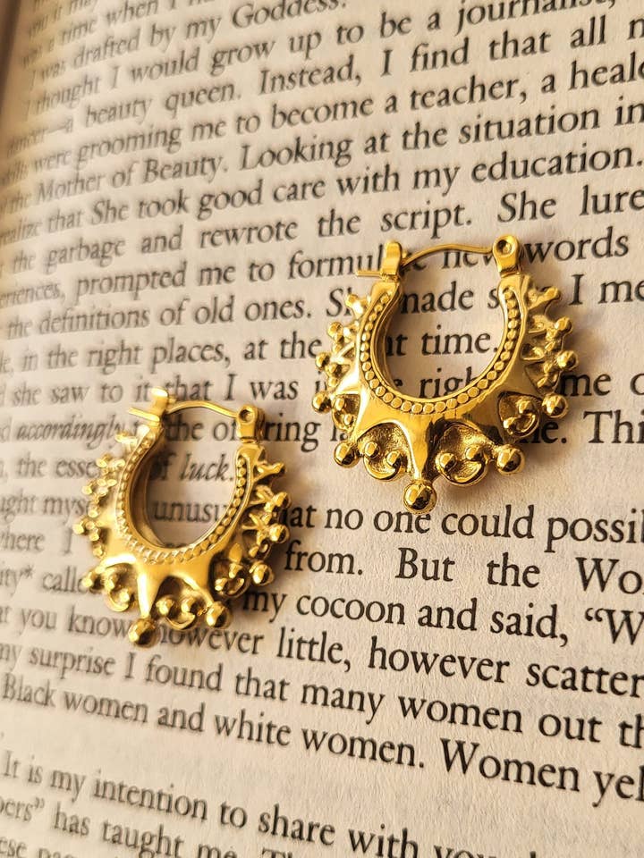 Nzinga Hoops per la vendita all'ingrosso da parte di Moon Goddess