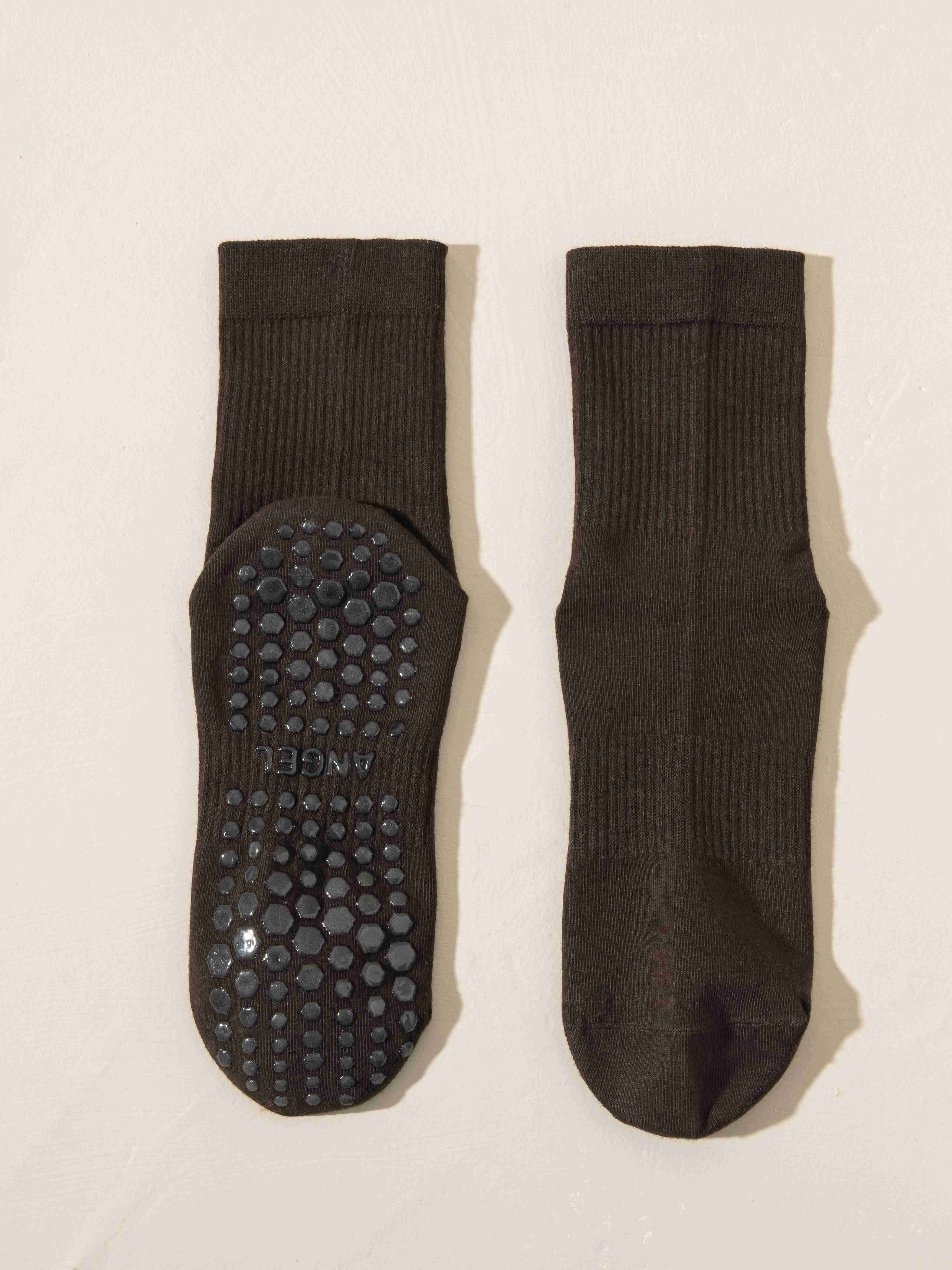 Marc JoJo - Wholesale Socks - Women's - Non-Slip Socks for Yoga and Pilates. Mid-Calf15