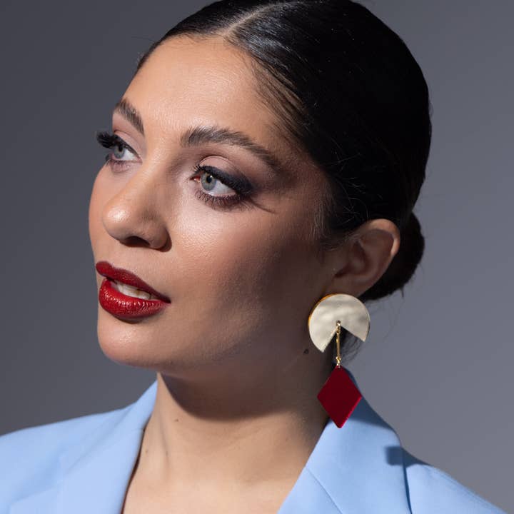 Eva örhängen – asymmetriska och geometriska för wholesale av SUSANA FARINHA JEWELRY