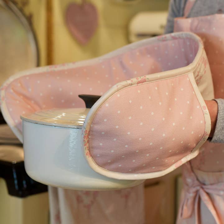 Vero's World - Wholesale Oven Mitt/Pot Holder - DOUBLE ROSE HEART POTHOLDER