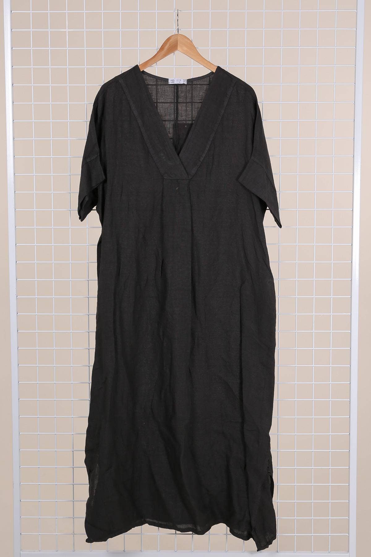 la maison des fibres naturelles - Wholesale Dress - Women's - Long dress v-neck 62733 100% linen26