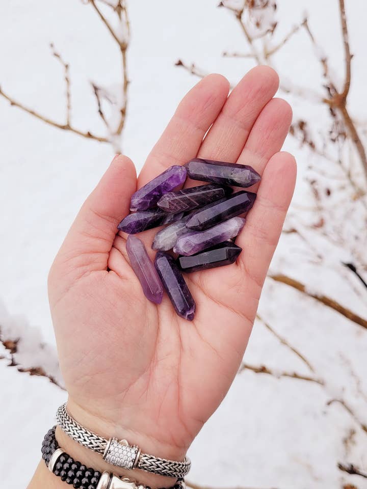 Amethyst Crystal Points for wholesale by ZARDENIA
