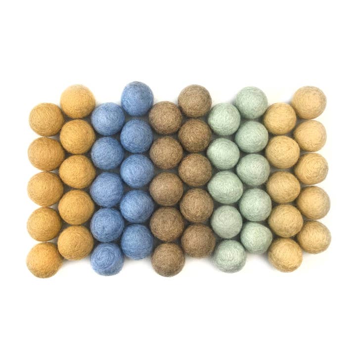 Bolas de fieltro de lana Coastal Farmhouse (50) tamaño 1" para venta al por mayor de Wildflower by hu hands