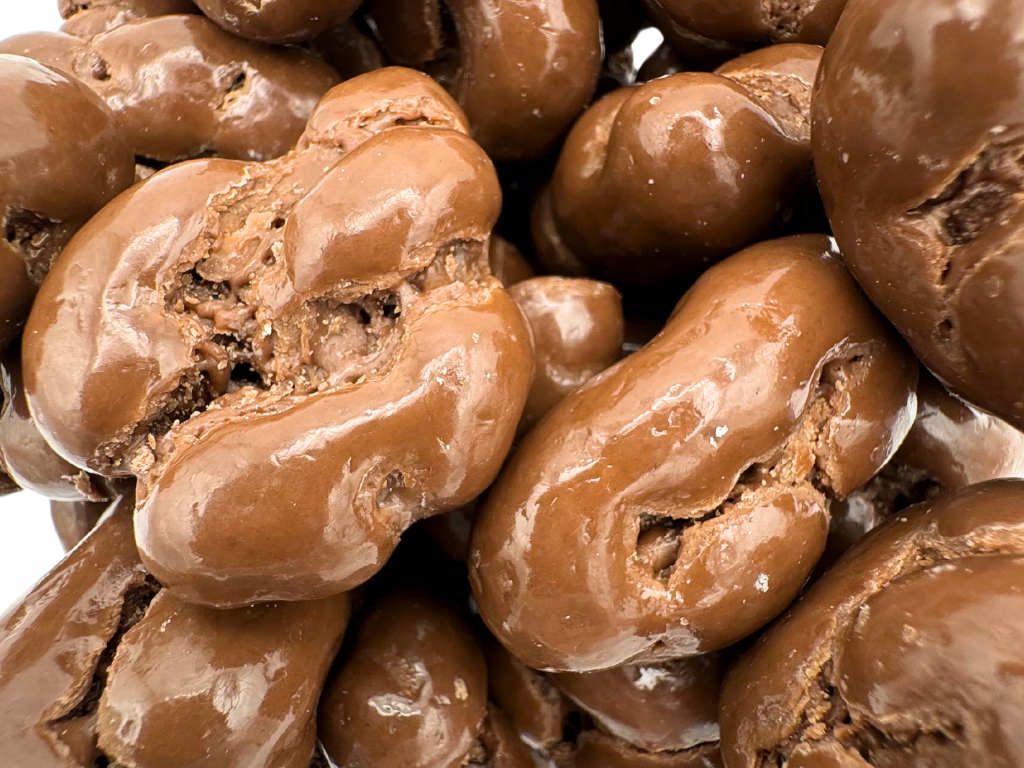 Martin's Country Store LLC - Wholesale Chocolate Covered Sweets - MILK CHOCOLATE WALNUTS 10oz1