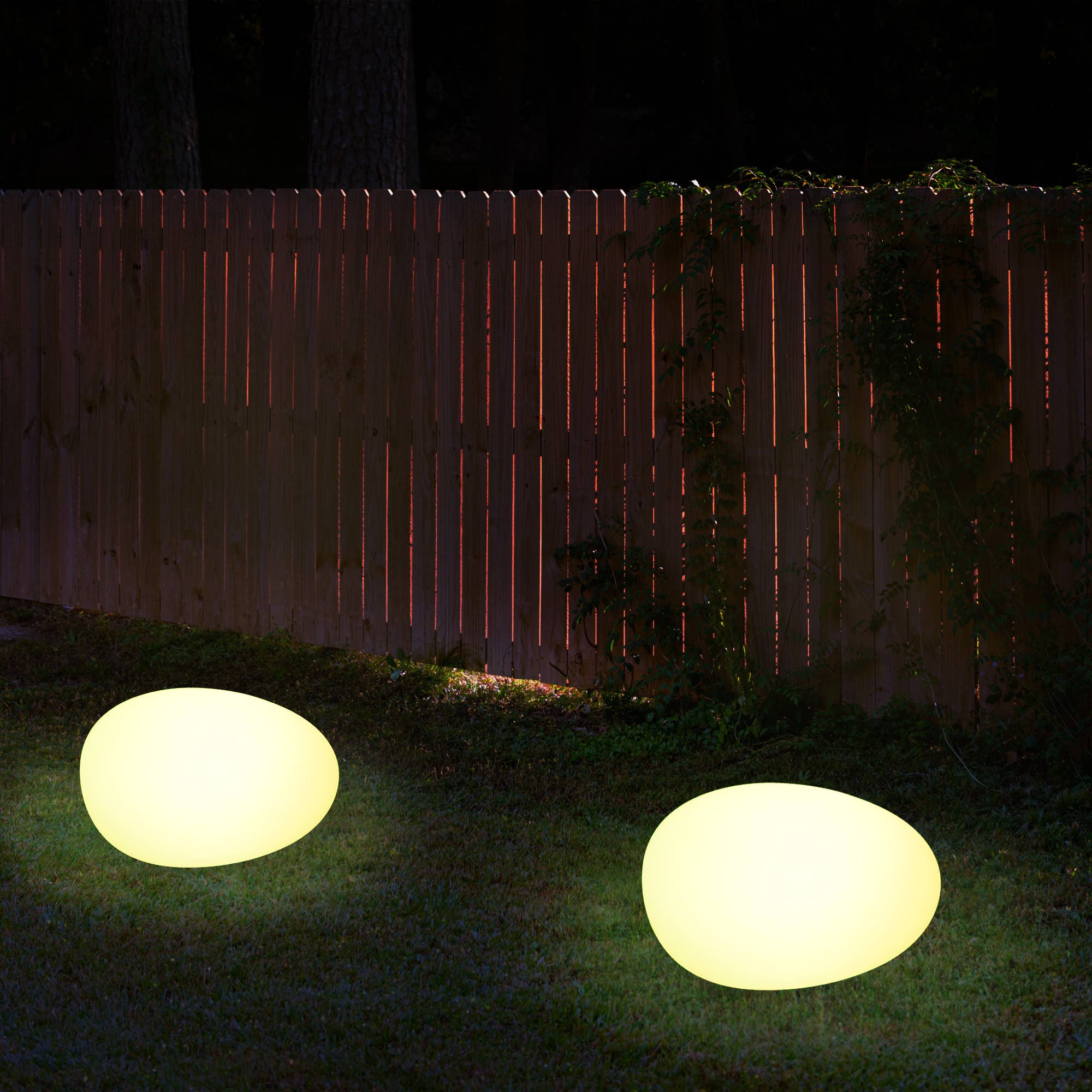 EP Design Lab - Vente Lampe d'extérieur/de jardin - Lampe de pelouse LED pavée solaire et rechargeable extérieure de 12 po4