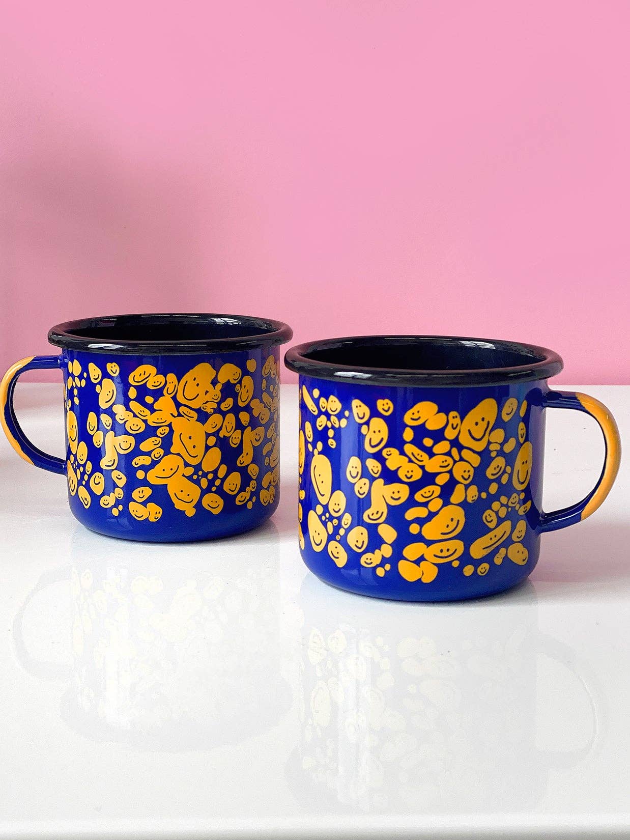 Natali Koromoto - Vente Tasse à café - Mug en émail « Speckled Smileys »6