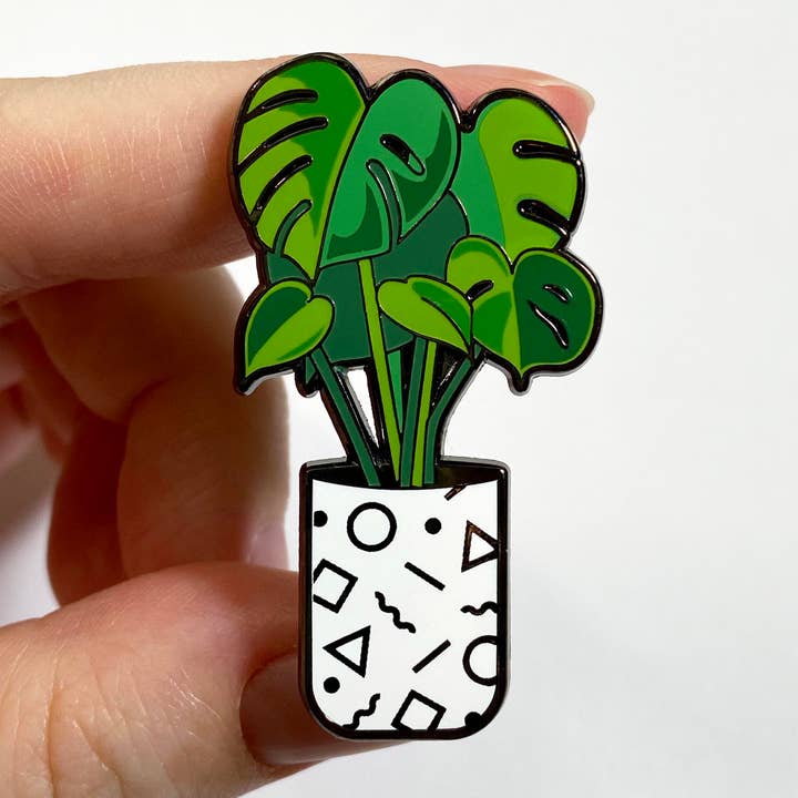 snacks please – Alfinete/botão de lapela por atacado – Pin de Esmalte de Planta em Vaso Monstera (Planta Queijo Suíço)