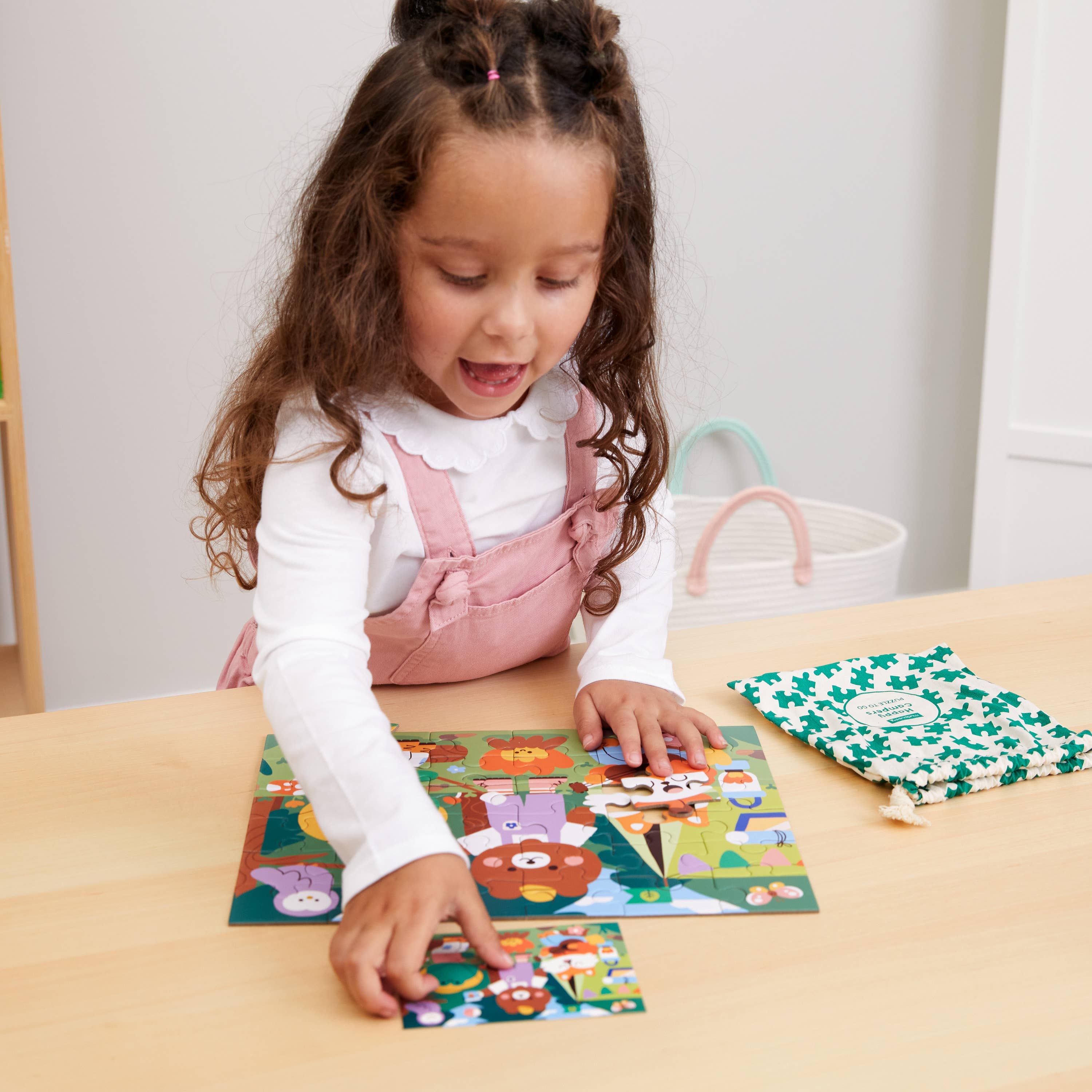 Chronicle Books - Wholesale Puzzle - Kids - Happy Campers 36 Piece Puzzle to Go1