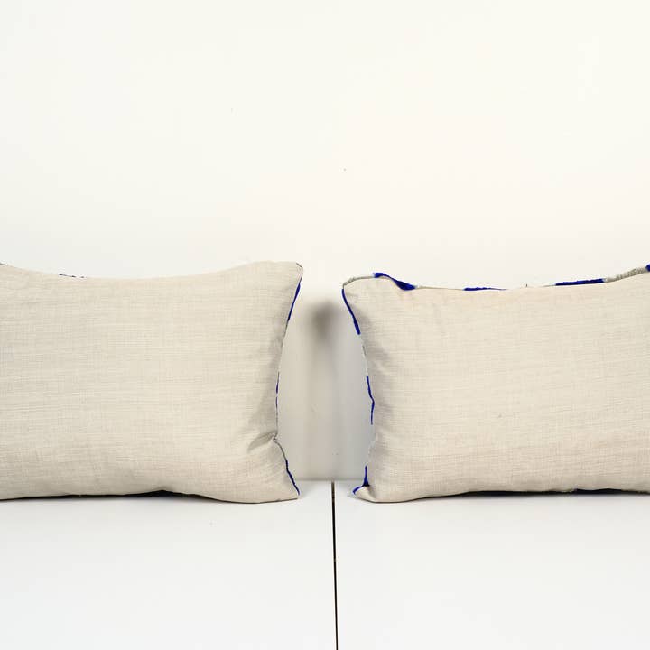Vintage Pillows Store - Wholesale Throw Pillow Cover - Ikat Blue Polka Dot Pillow Pillow Cover - Set of Two Silk Et