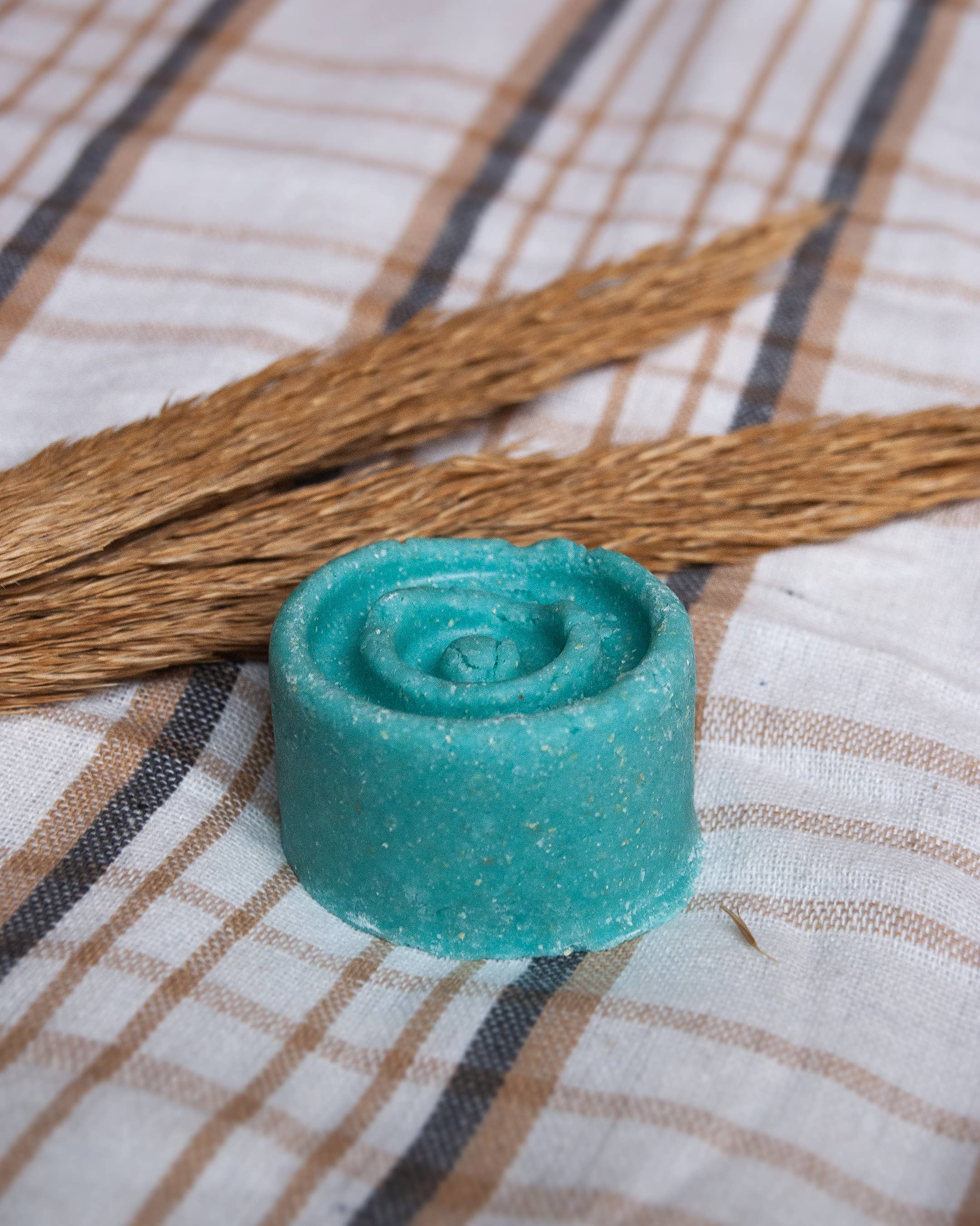 Mwgly – wholesale Shampoo puck/solid shampoo – Megly, Solid Shampoo, Dry Hair0