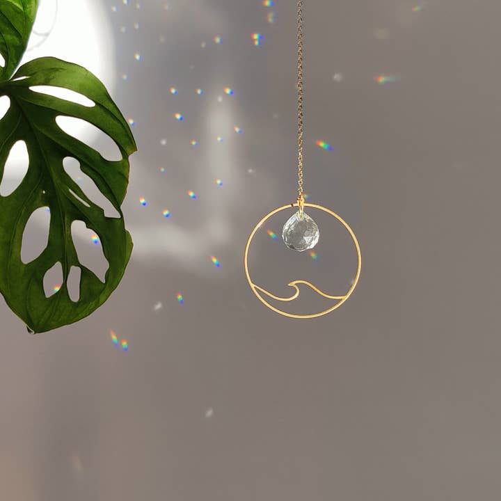 Atelier Intuitive - Wholesale Suncatcher - WAVE • Mini Suncatcher in brass and glass crystal