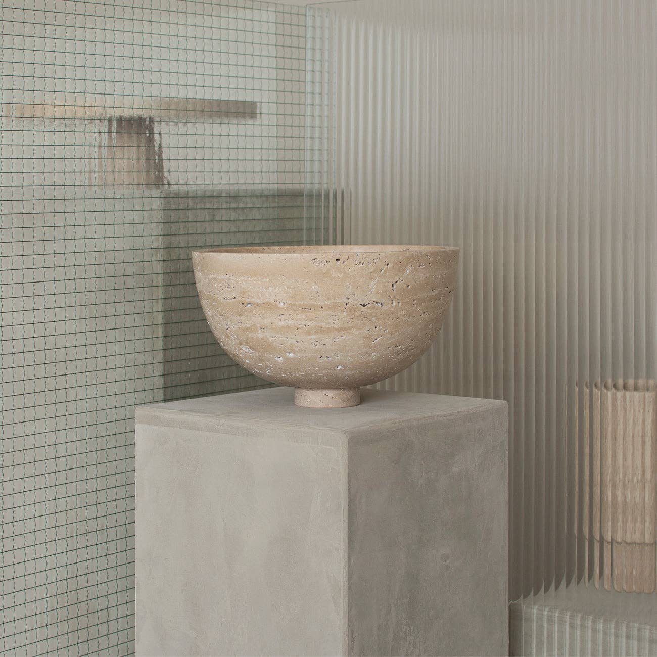 Kiwano Concept - Vente Assiettes/plats/bols de décoration - Coupe à fruits en travertin - Centre de table3