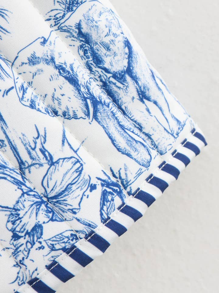 Rosa Clothing - Wholesale Outerwear Vest - Women's - Oriental porcelain printed Tie front Floral quilted vest4