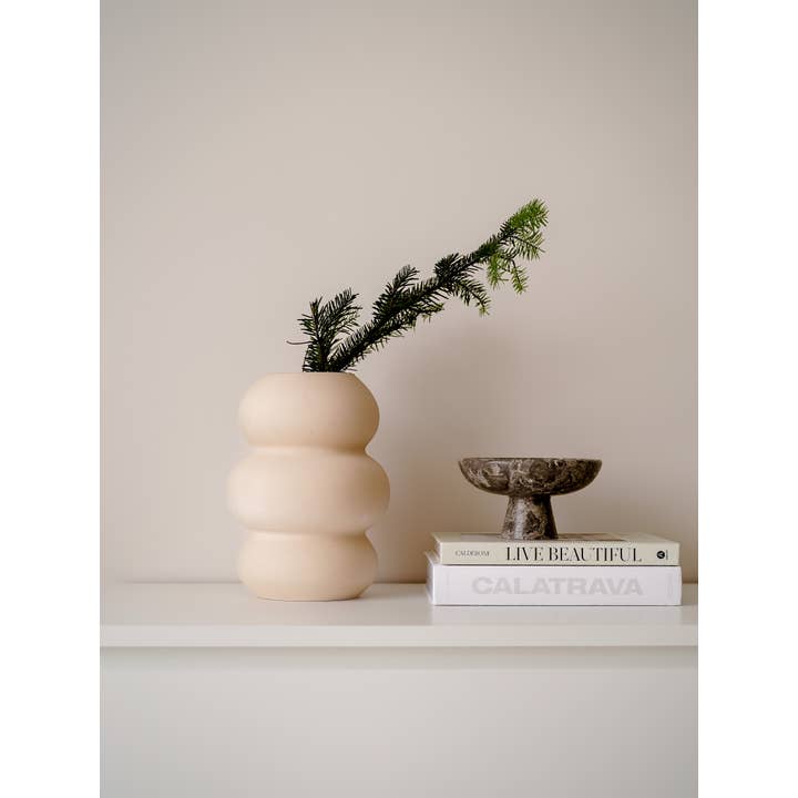 Håndlavet Keramisk Vase | Basel Vase Dekorativt Objekt for engroshandel hos Beige & Stone