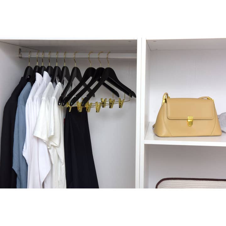 Quality Hangers - Vente Cintres - W072 Cintres à jupe en bois semi-incurvés - Noir avec crochet doré7