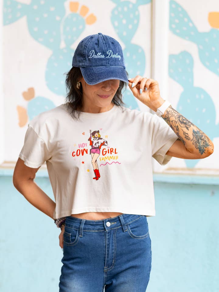 Chapeau Darling Dallas en Denim de la Société Girl Riot - Vente en gros pour la vente par Girl Riot Society by Mosaic Makers Co