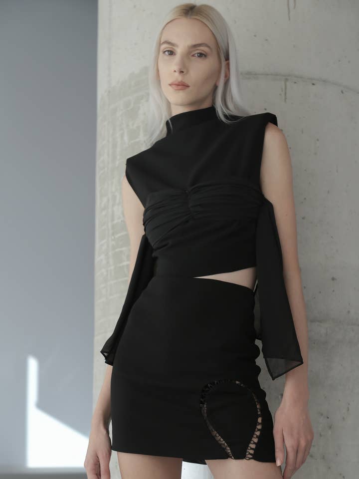 Hestia Black Top för wholesale av MAET