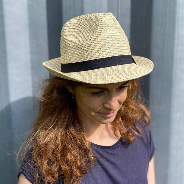 Black Ginger - Wholesale Straw Hat - Women's - Trilby Style with Bee Detail Foldable Hat (with Bag)1