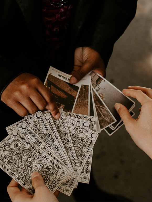 The Outlaw Oracle - Wholesale Tarot/Oracle Card - The Outlaw Oracle Card Deck3